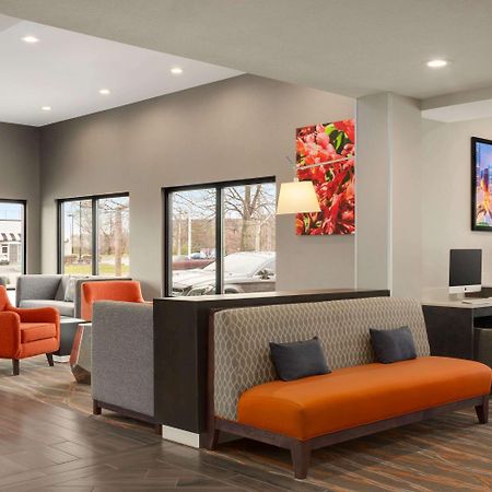 La Quinta Inn & Suites By Wyndham St Louis Route 66 Windsor Springs Dış mekan fotoğraf