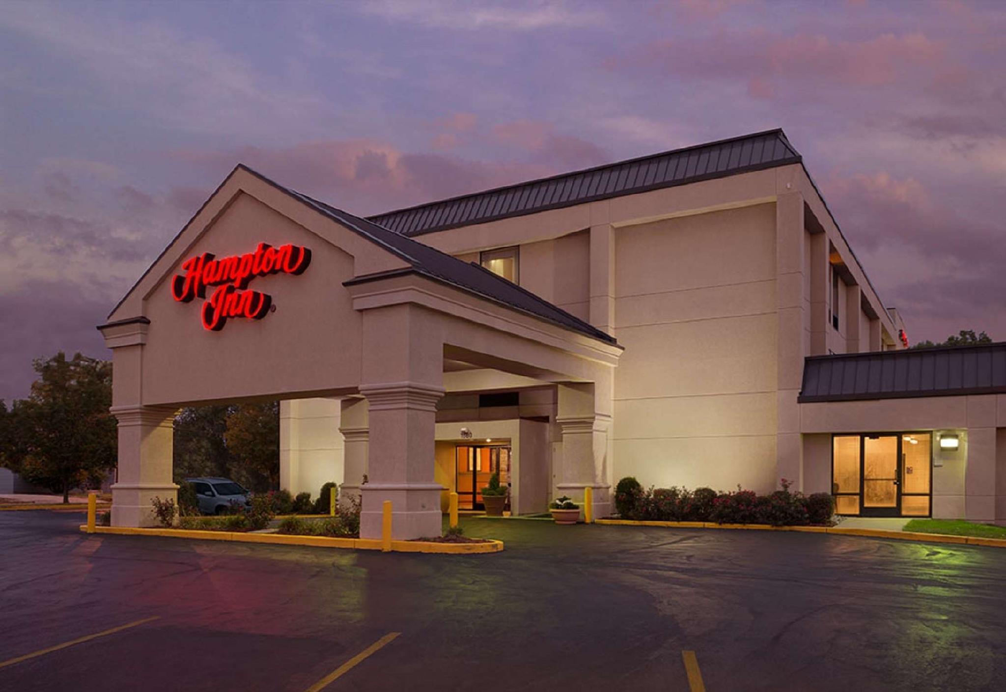 La Quinta Inn & Suites By Wyndham St Louis Route 66 Windsor Springs Dış mekan fotoğraf