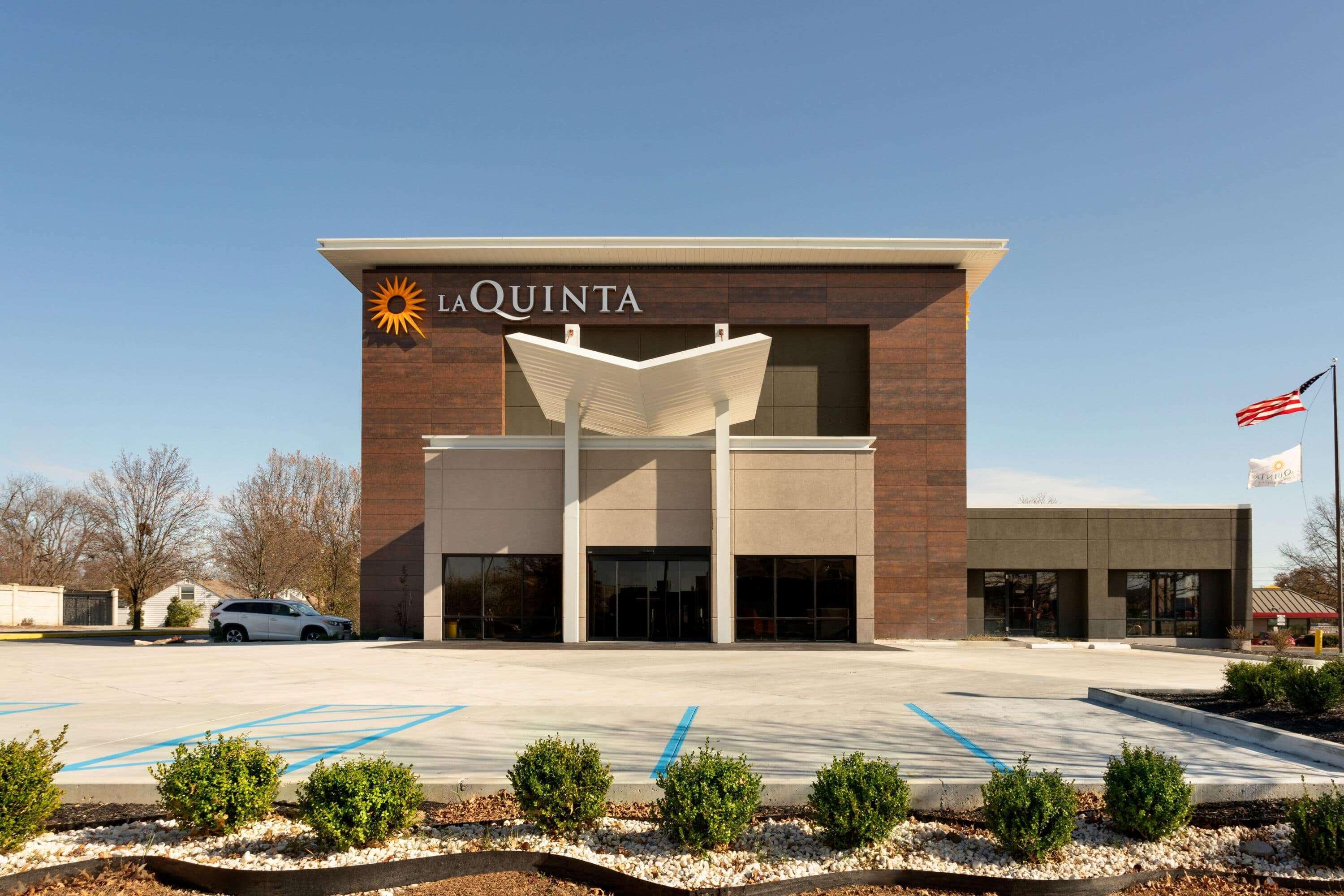 La Quinta Inn & Suites By Wyndham St Louis Route 66 Windsor Springs Dış mekan fotoğraf