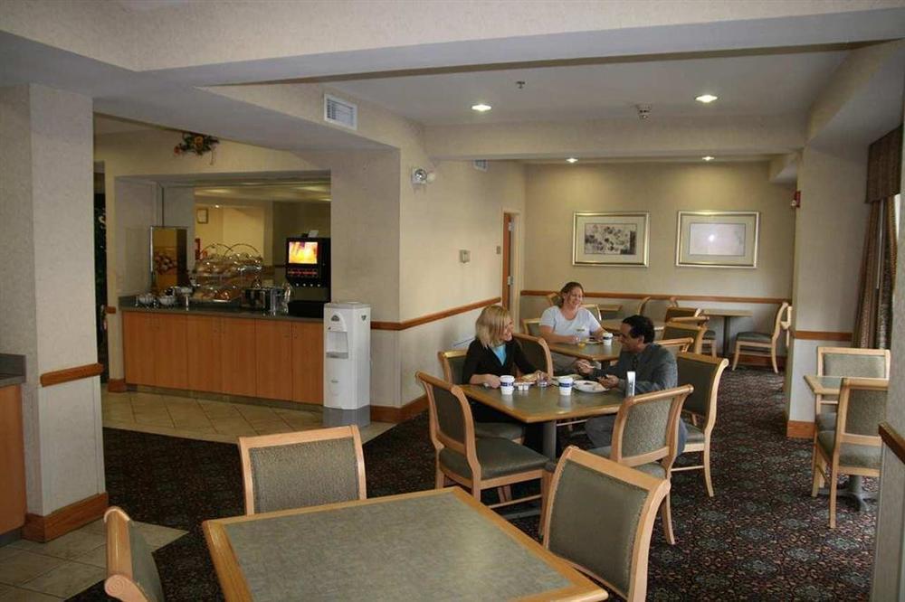 La Quinta Inn & Suites By Wyndham St Louis Route 66 Windsor Springs Restoran fotoğraf