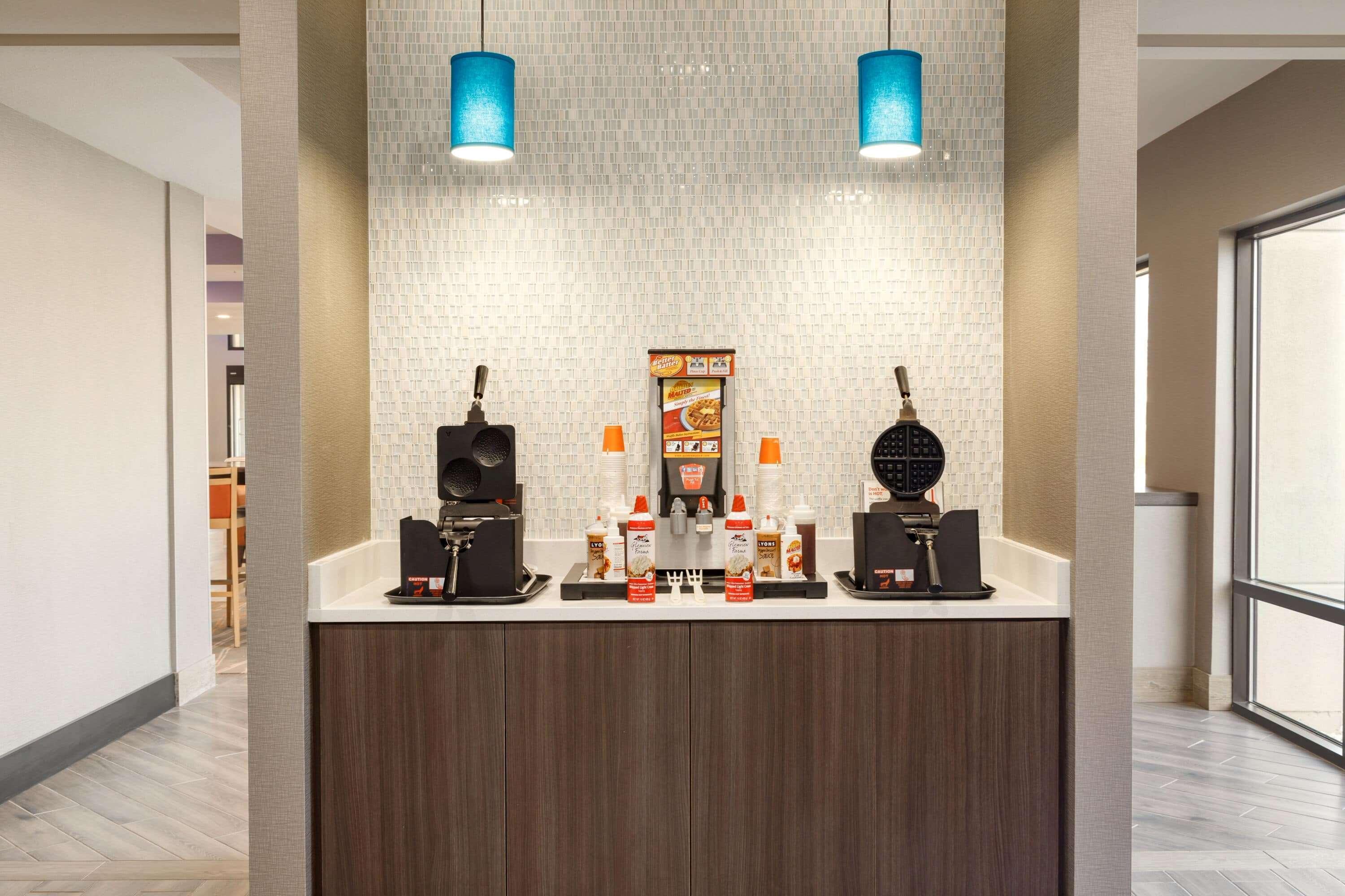 La Quinta Inn & Suites By Wyndham St Louis Route 66 Windsor Springs Dış mekan fotoğraf