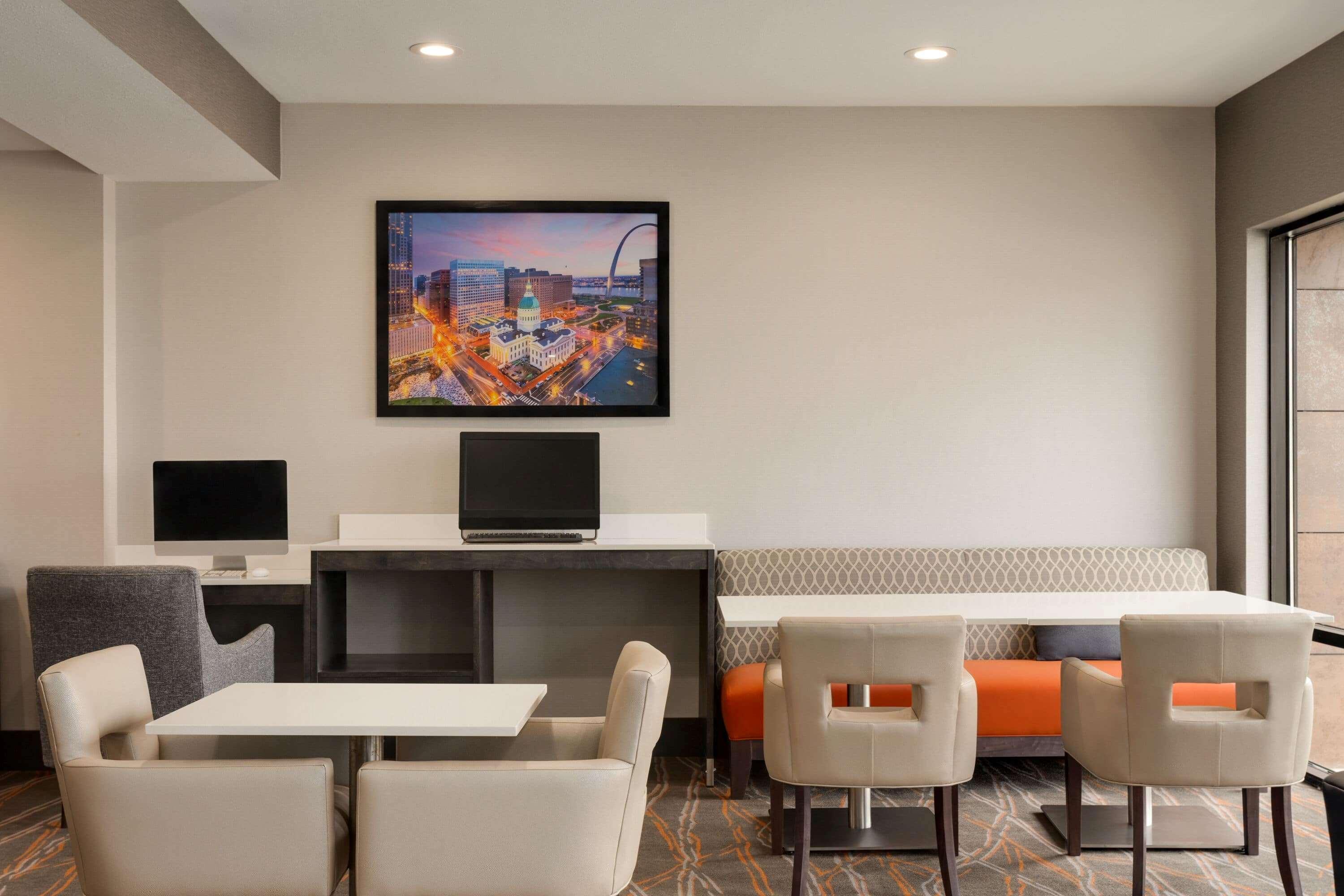 La Quinta Inn & Suites By Wyndham St Louis Route 66 Windsor Springs Dış mekan fotoğraf
