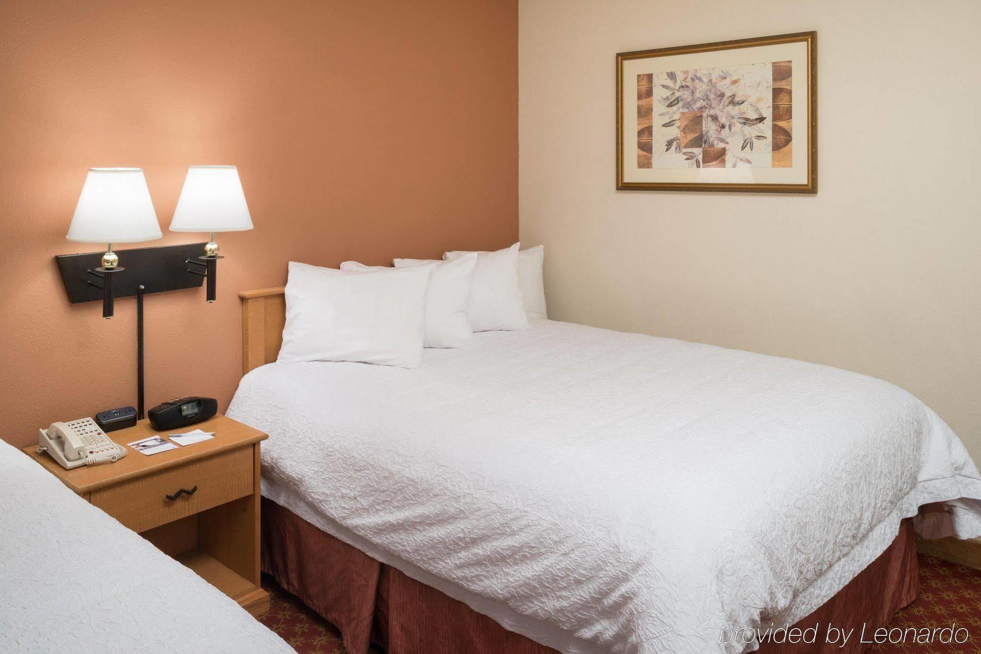 La Quinta Inn & Suites By Wyndham St Louis Route 66 Windsor Springs Dış mekan fotoğraf